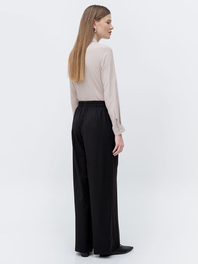 Straight fit trousers with elasticated waist