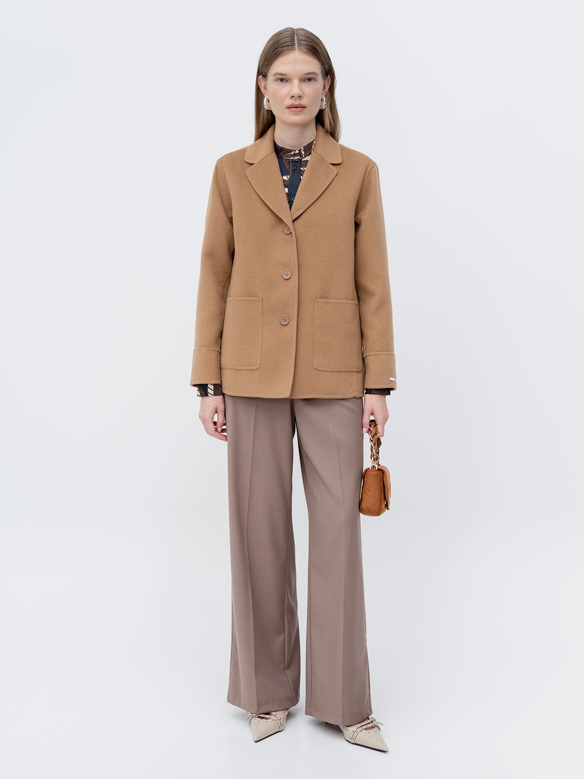 Straight Leg Trousers in taupe