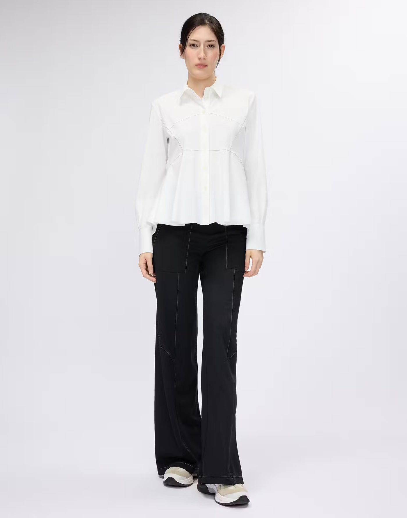 Wide-leg trousers with contrast topstitching