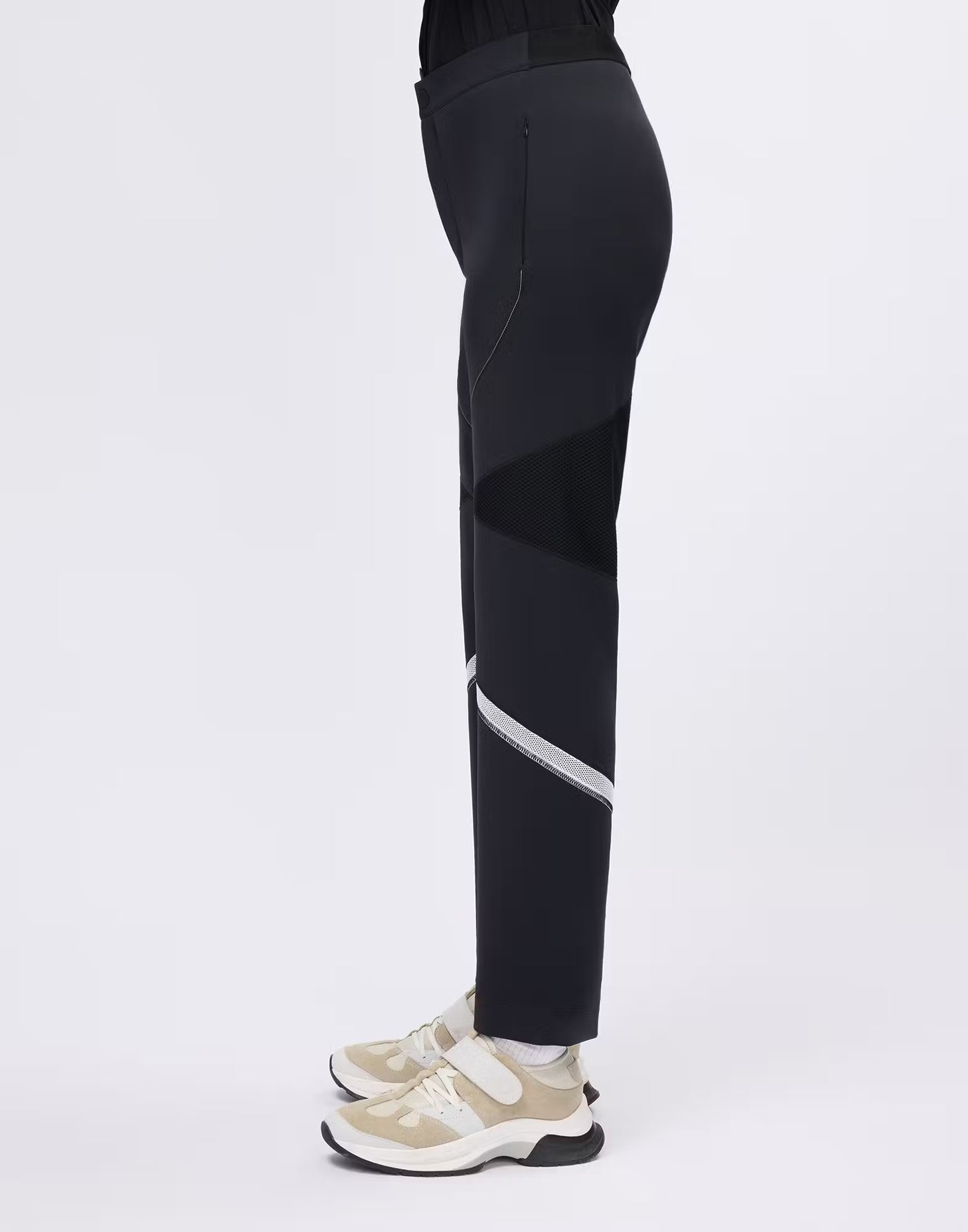 Straight-leg trousers with mesh inserts