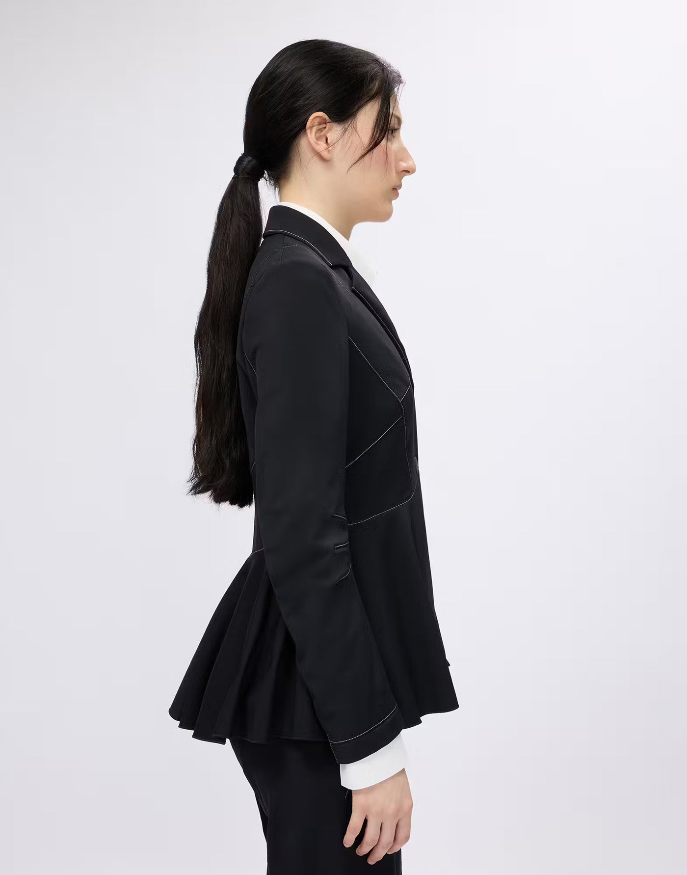 Tailored jacket with contrast topstitching