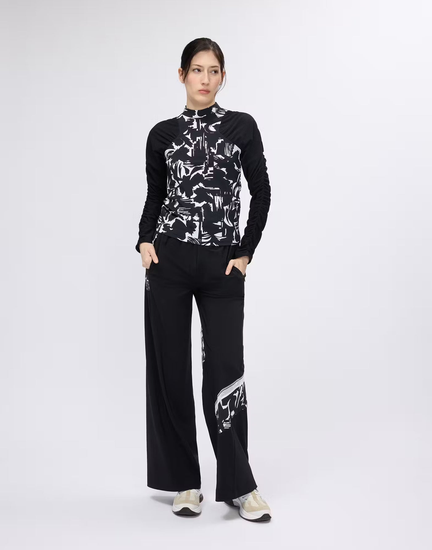 T-shirt with mesh sleeves
