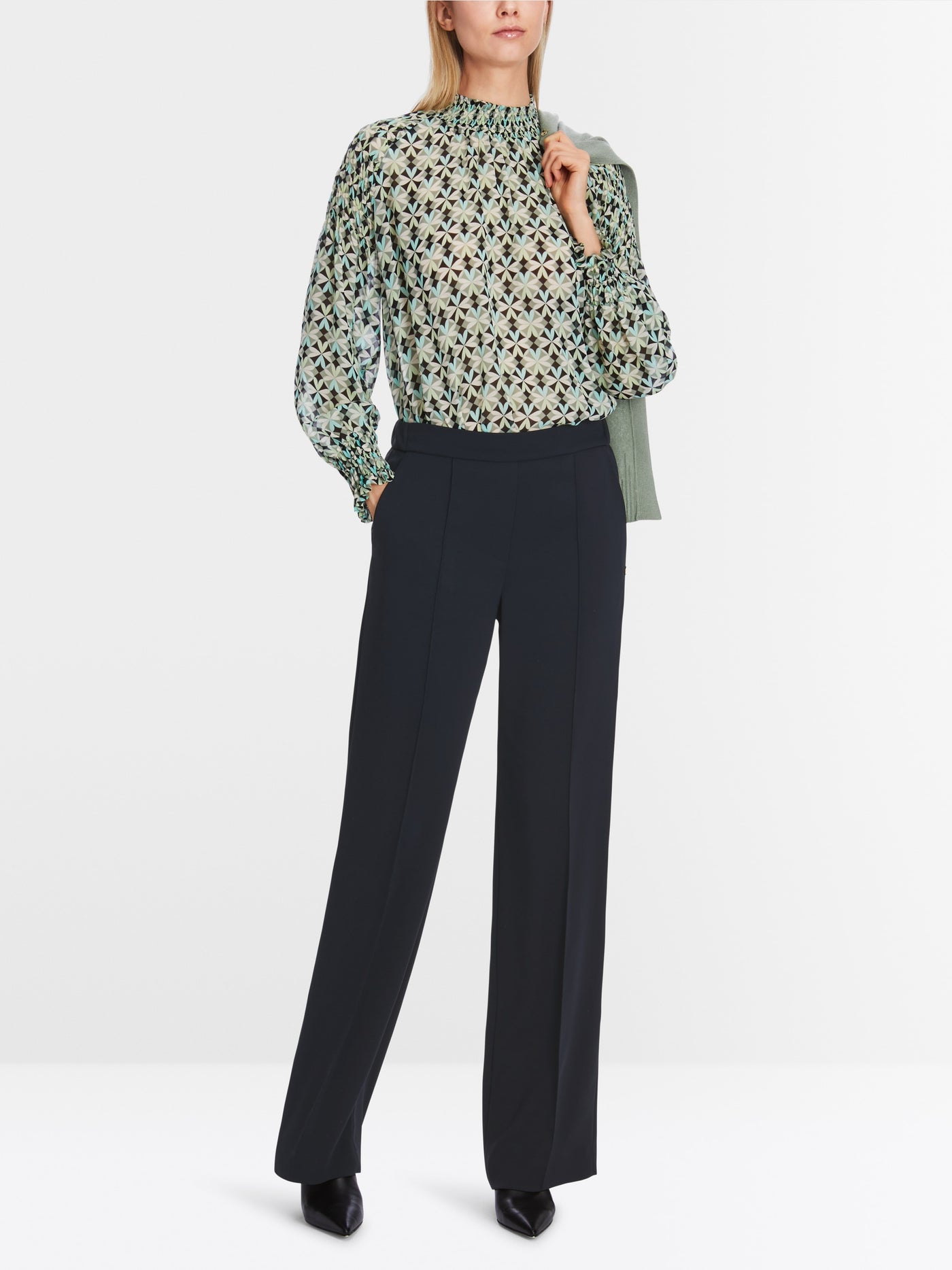 Wide leg flowing trousers