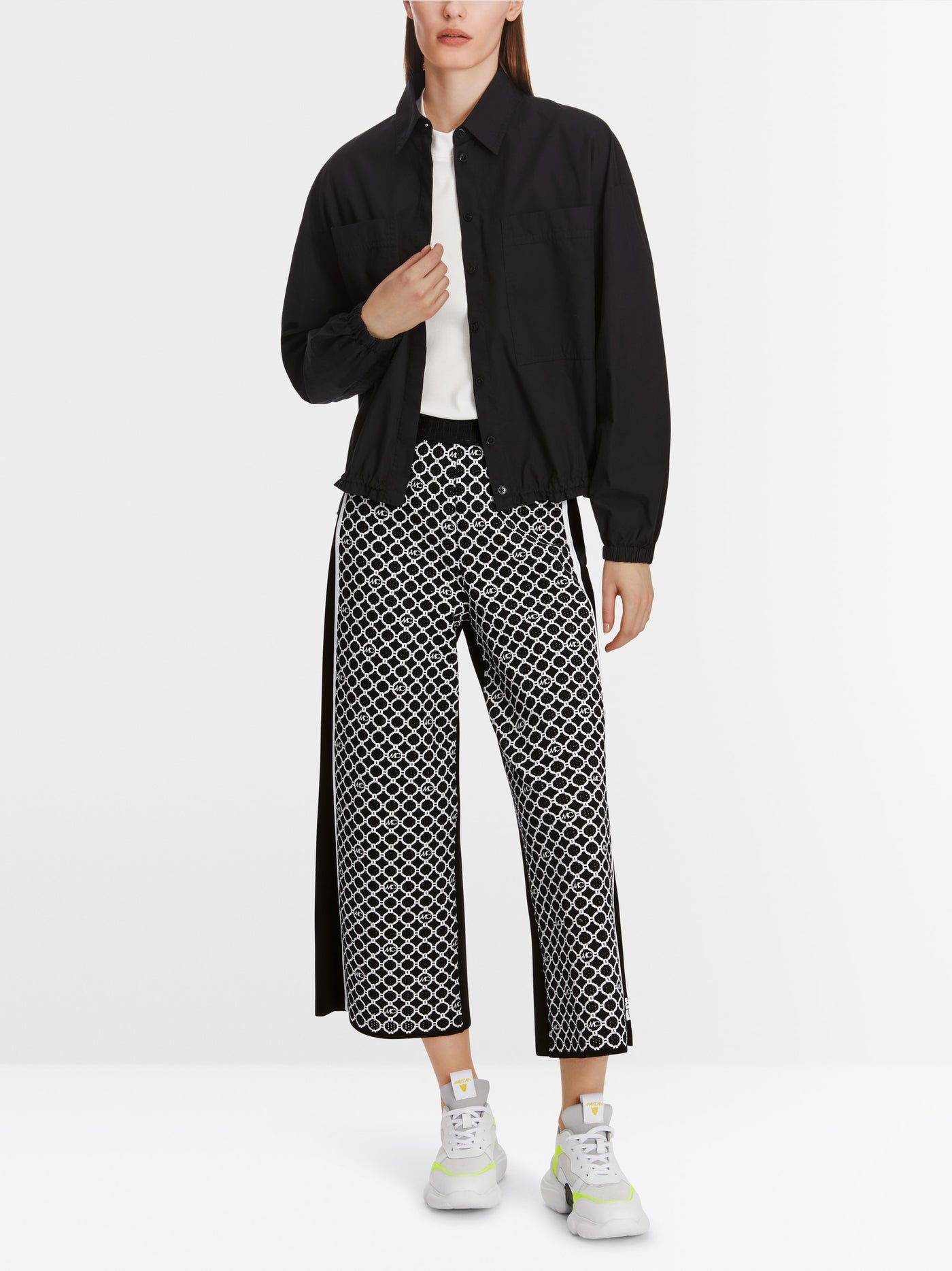 Wide leg knitted trousers