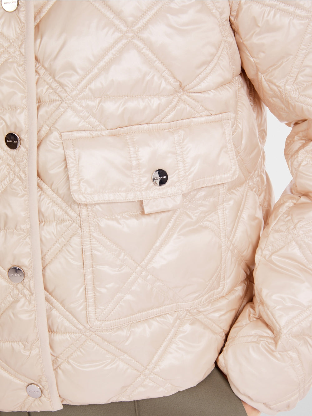 Quilted round neck outdoor jacket