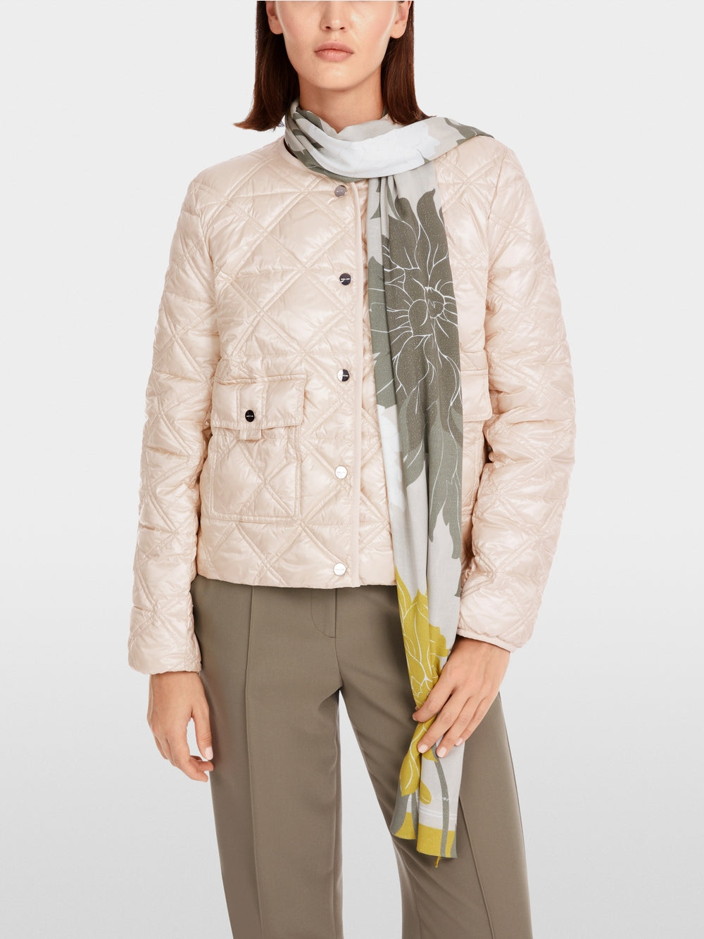 Quilted round neck outdoor jacket