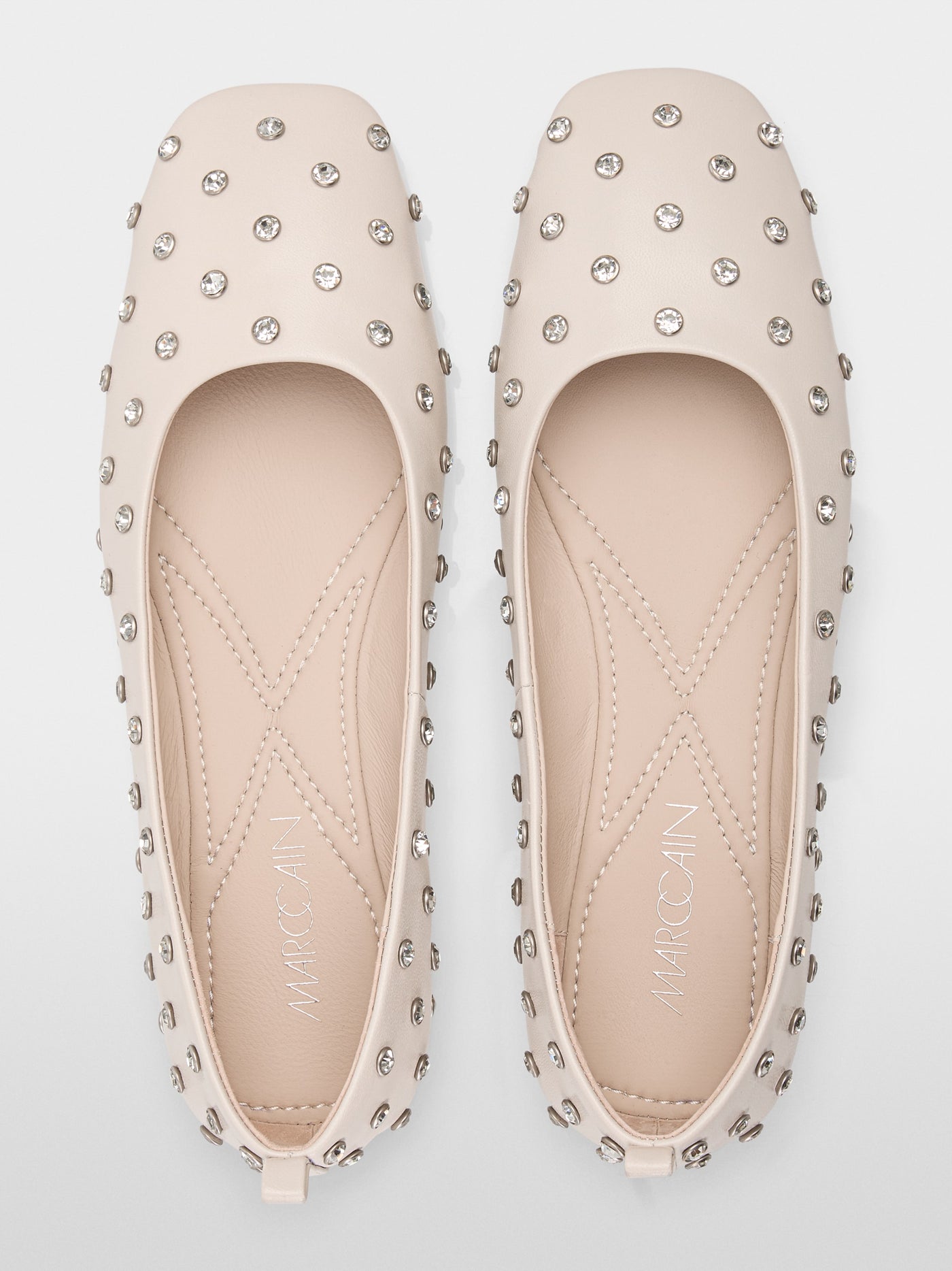 Ballerina flats made of soft leather