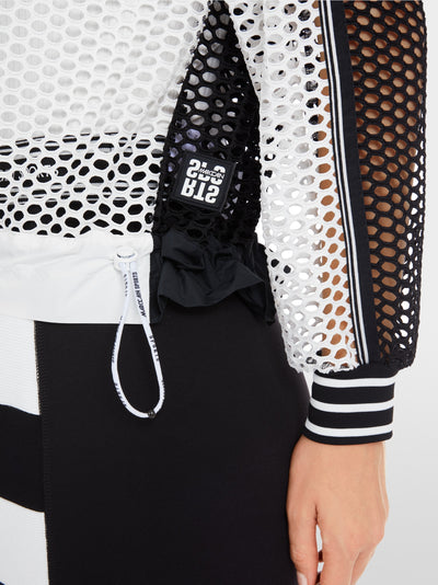 Sporty sweatshirt in mesh