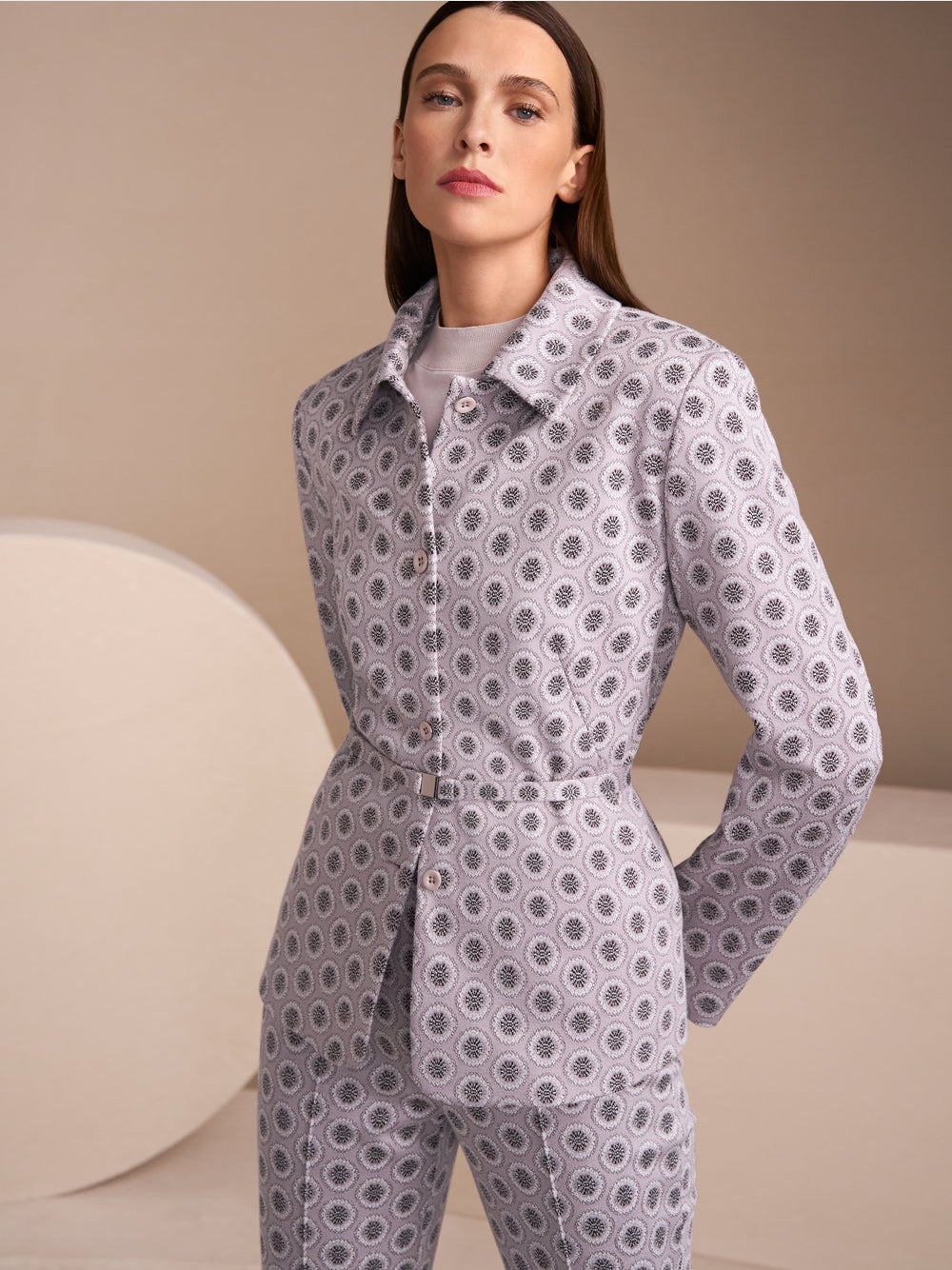 Box jacket with waist belt