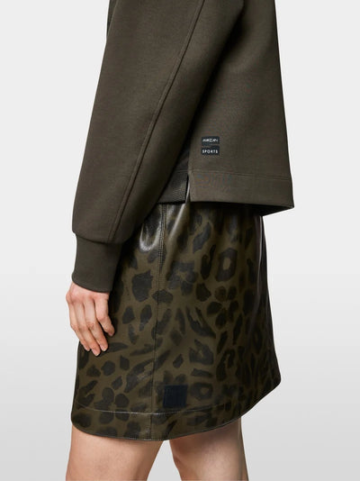 Sweatshirt with leopard print