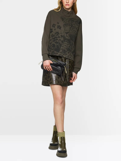 Sweatshirt with leopard print