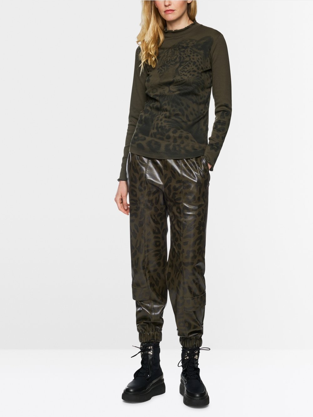 Cotton rib shirt with leo