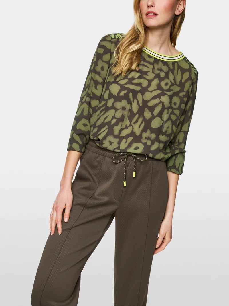Slip-on blouse with leo print
