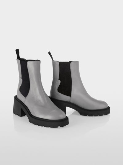 Leather Chelsea boots