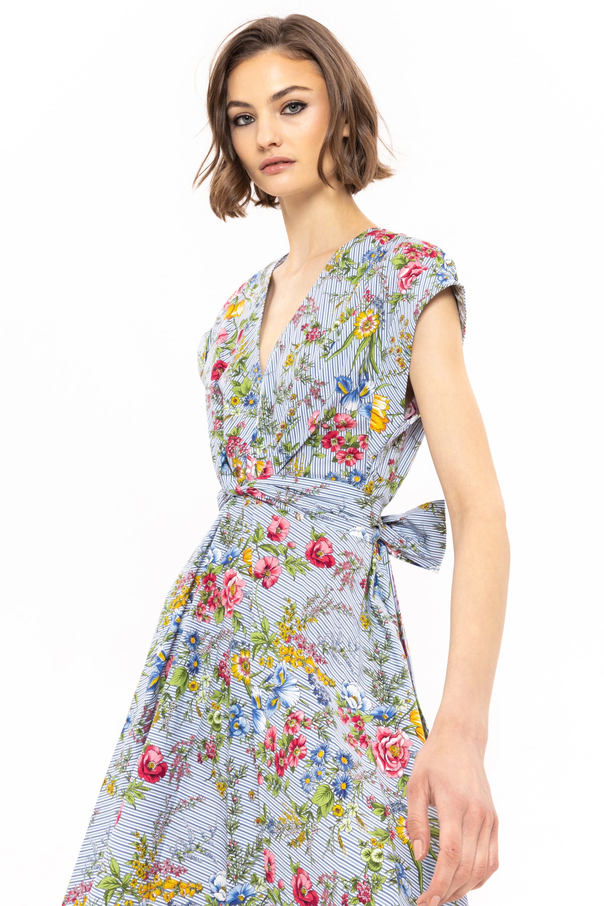 Cotton dress midi dress with flower print.